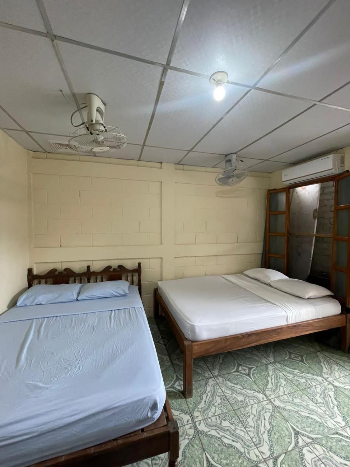 Hostal Los Chamos 산 후안 델 수르 외부 사진