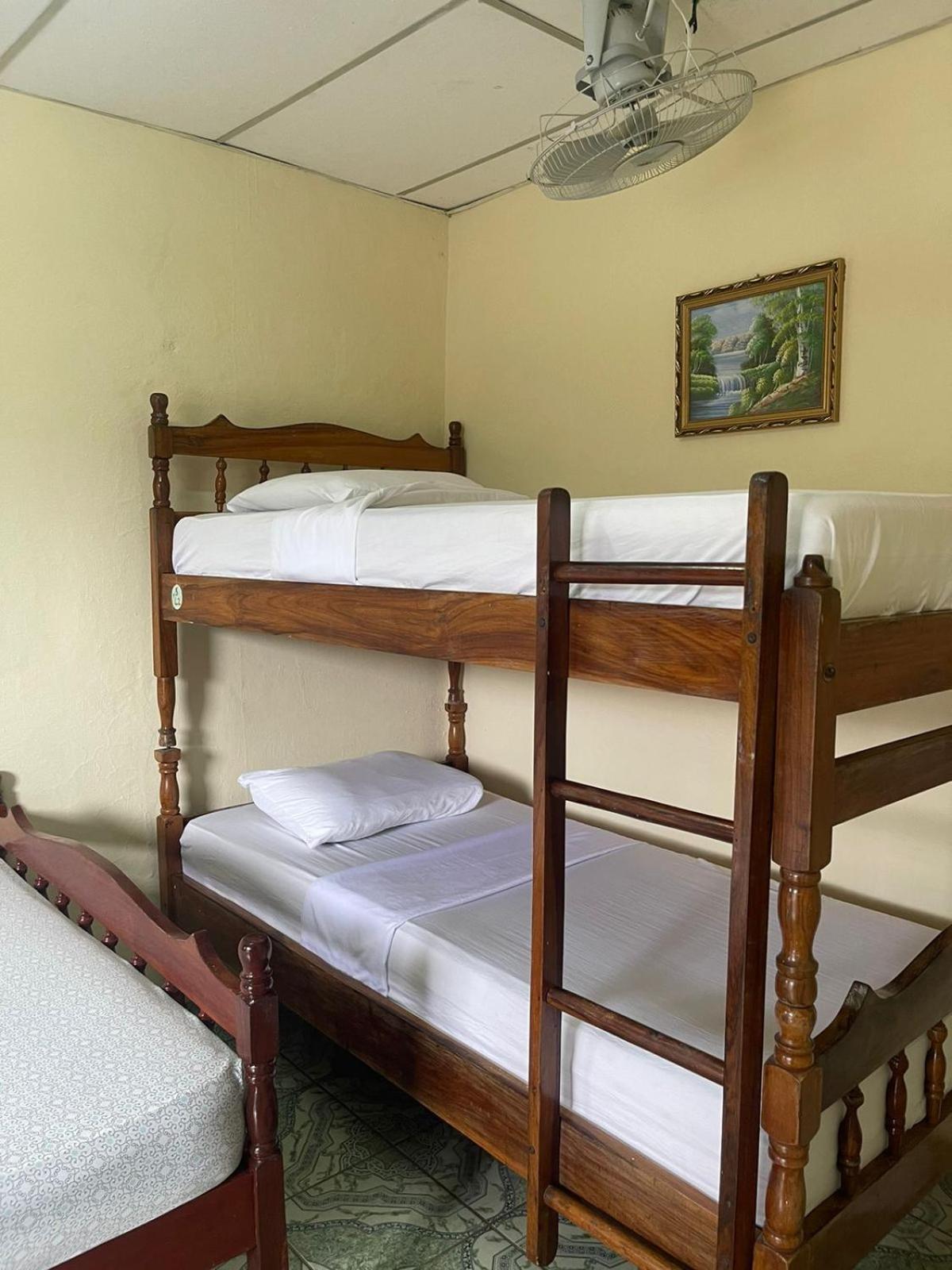 Hostal Los Chamos 산 후안 델 수르 외부 사진